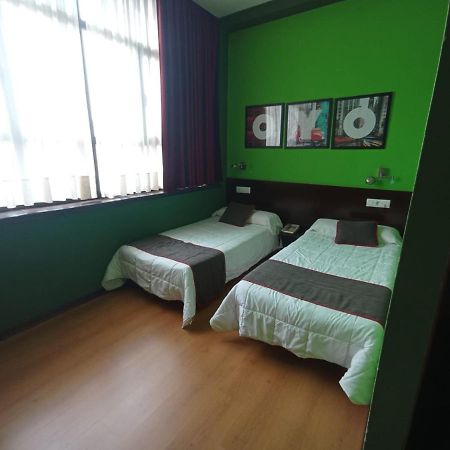 אבילס Hotel / Restaurante La Pepa מראה חיצוני תמונה